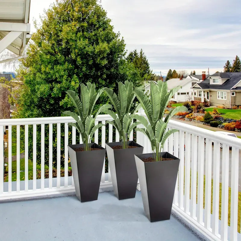 Planter 28" Tall Indoor/outdoor