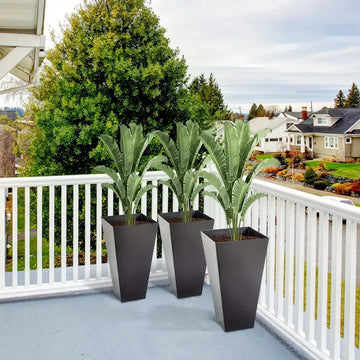 Planter 28" Tall Indoor/outdoor